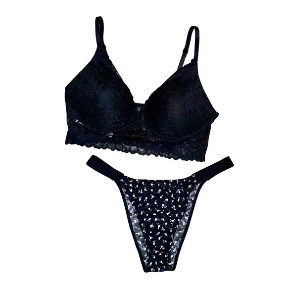 NEW ❤️ VS PINK floral lace bralette & Brazilian cheeky panty size medium M - Picture 1 of 17